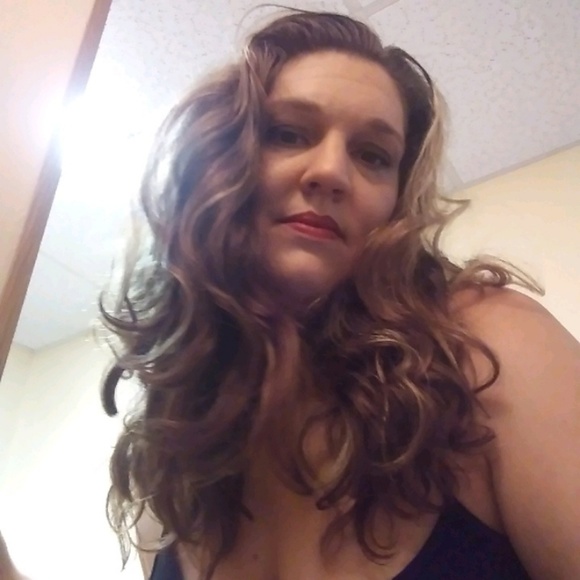 Meet your Posher, Shenna - Picture 2 of 2